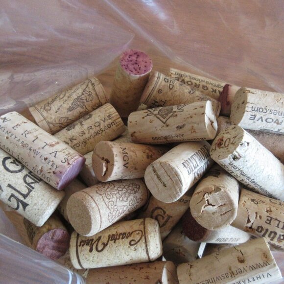 Solid Natural Wine Corks Variety Brands Used for Crafting Wedding 100 Lot Bags - Picture 5 of 5